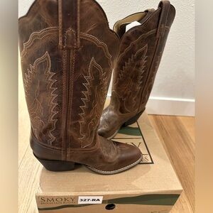New in box Smoky Mountain Women's Western Brown Heeled Cowgirl / Cowboy Boots